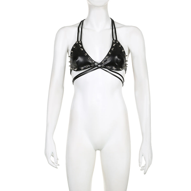 Sujetador con pinchos