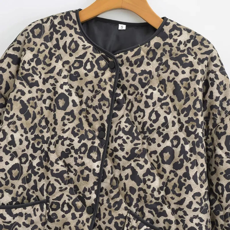 Chaqueta con estampado de leopardo