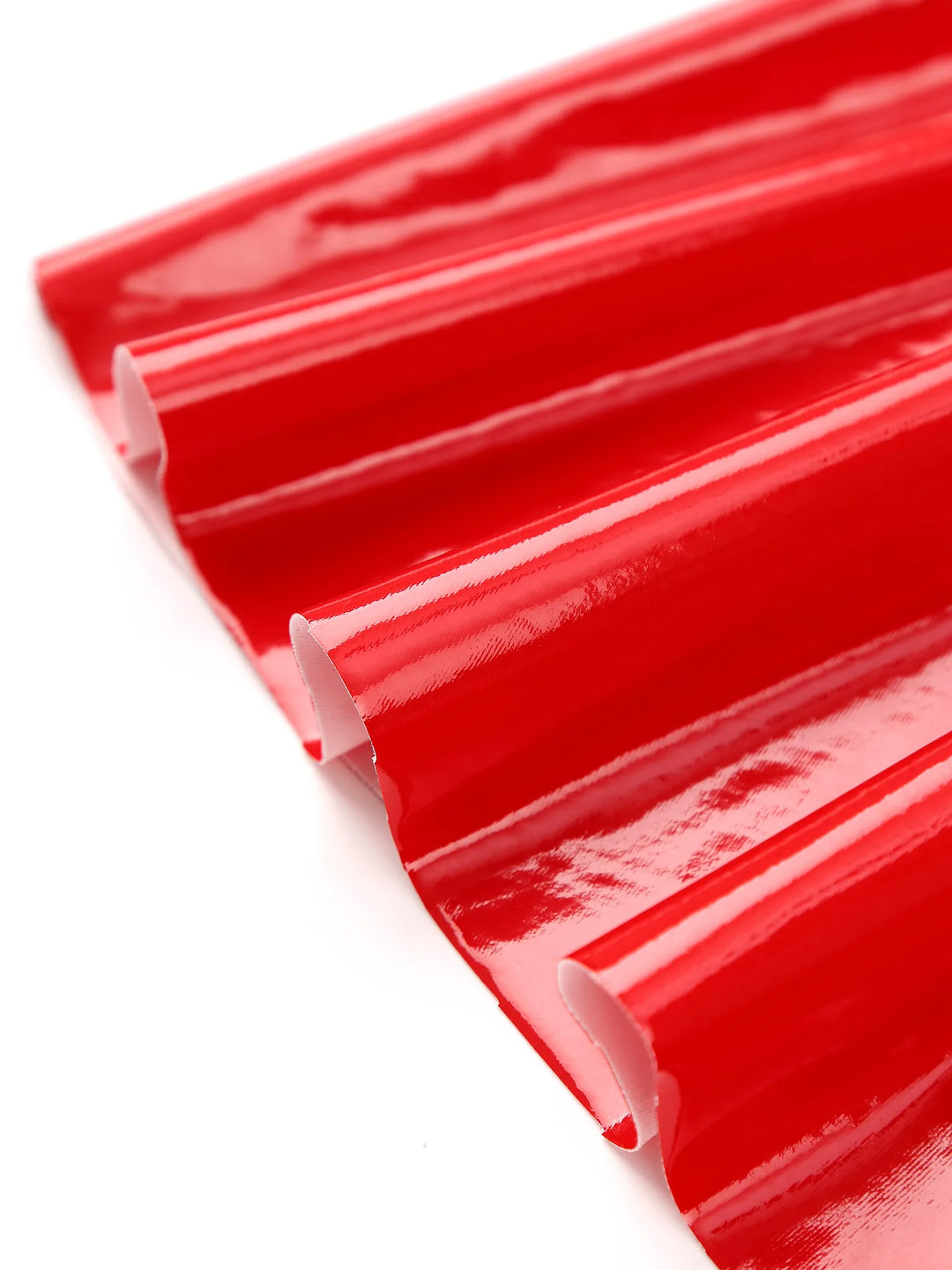 Vestido de látex con pecho abierto 