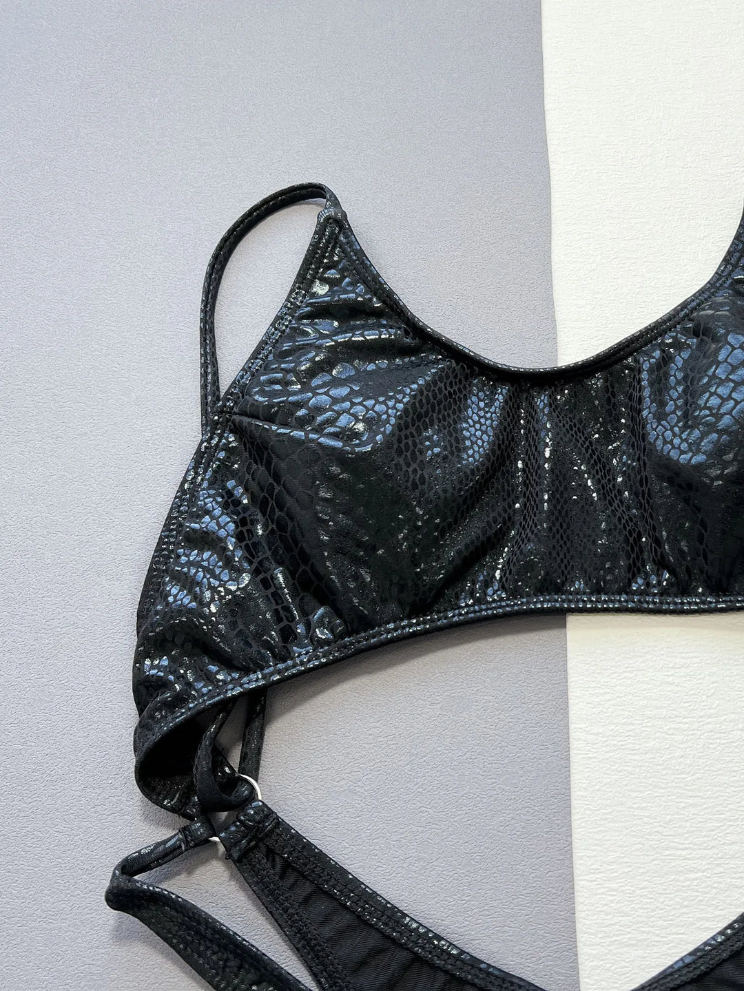 Conjunto de bikini con estampado de serpiente 