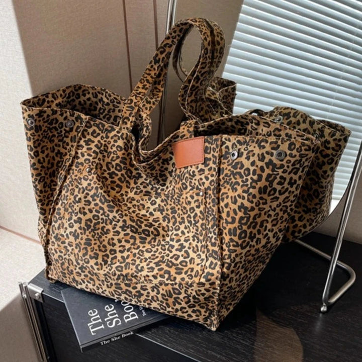 Bolso de hombro extragrande con estampado de leopardo