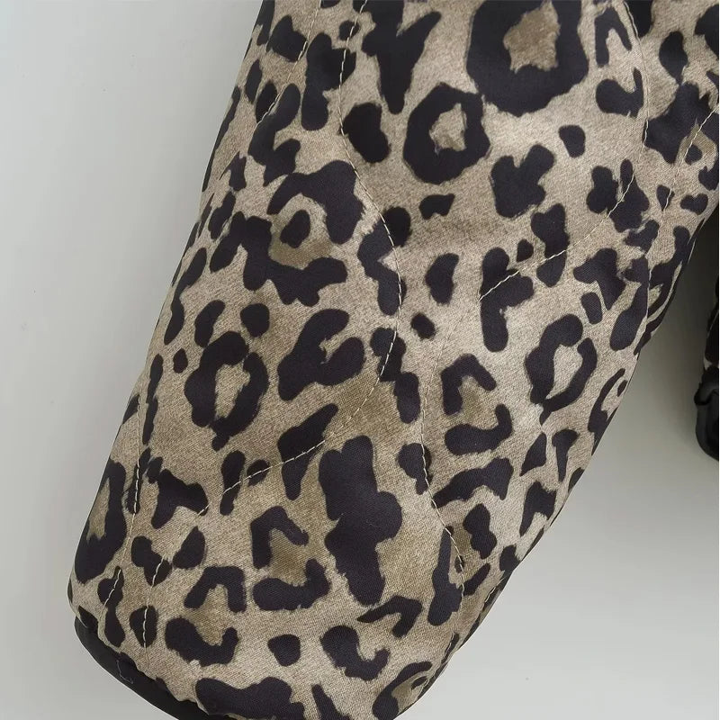 Chaqueta con estampado de leopardo